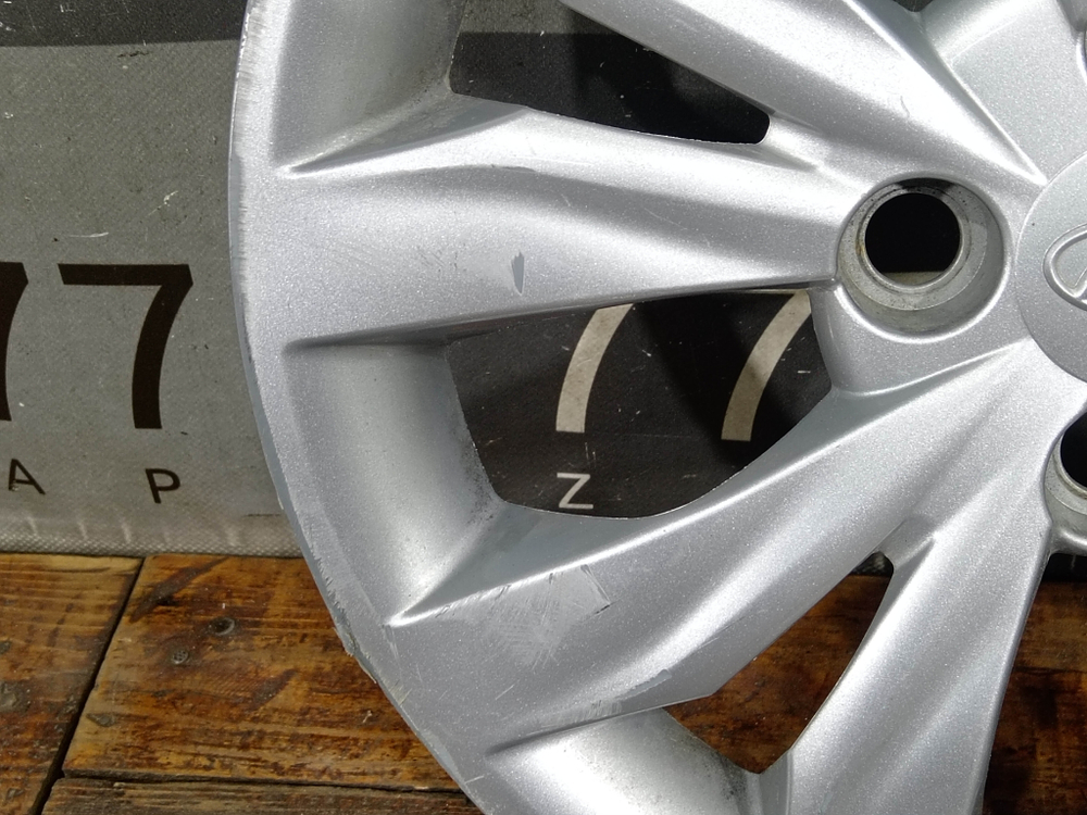 Колпак колеса R15 Hyundai Solaris 2 (HCR) 17-22 Б/У Оригинал 52960H5000