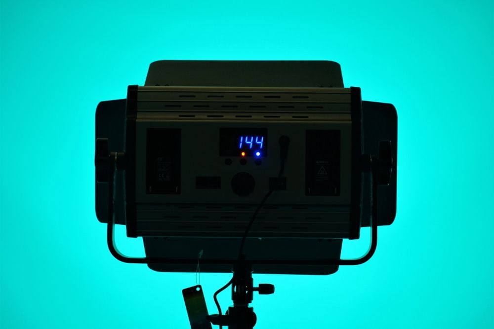 FST SFL-60RGB