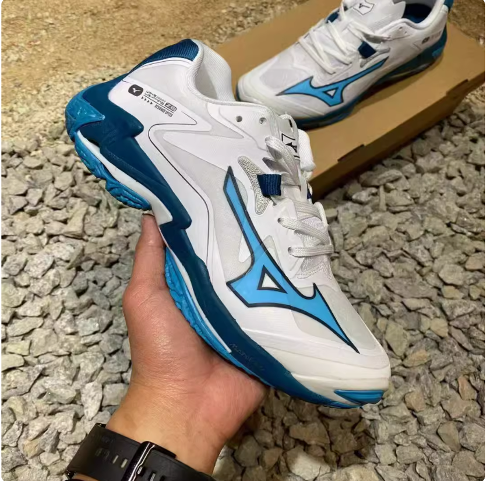 MIZUNO Wave Lightning Z8
