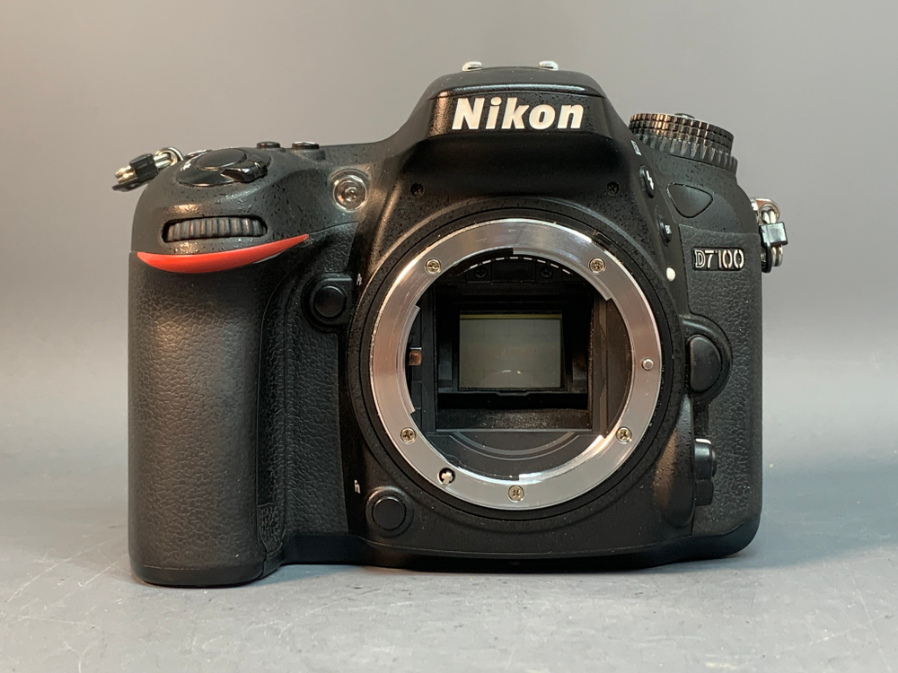 Nikon D7100 под ремонт / восстановление