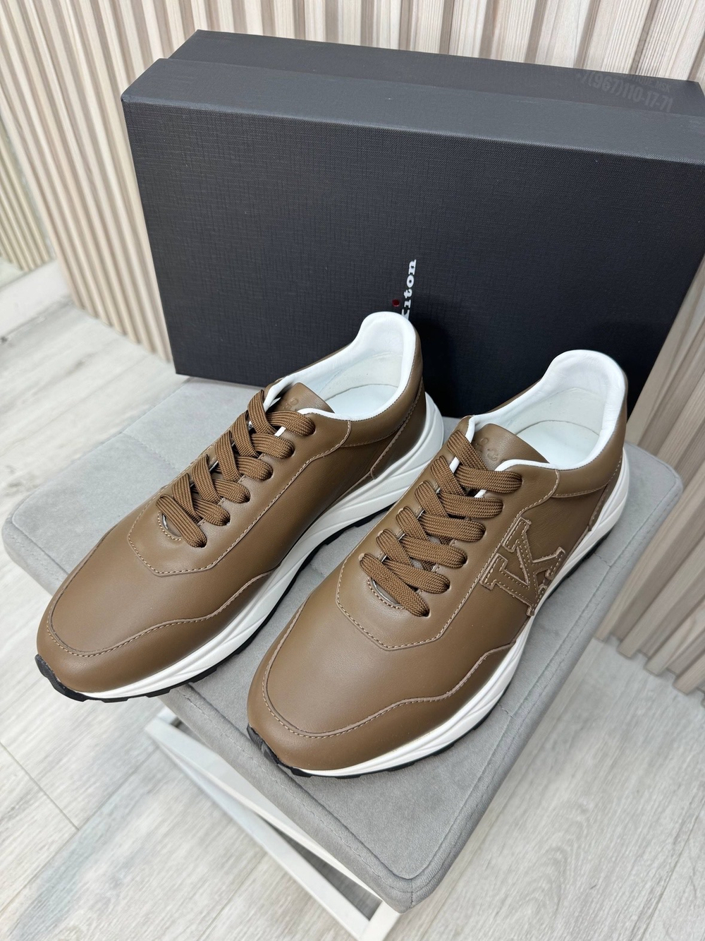 Кроссовки Kiton