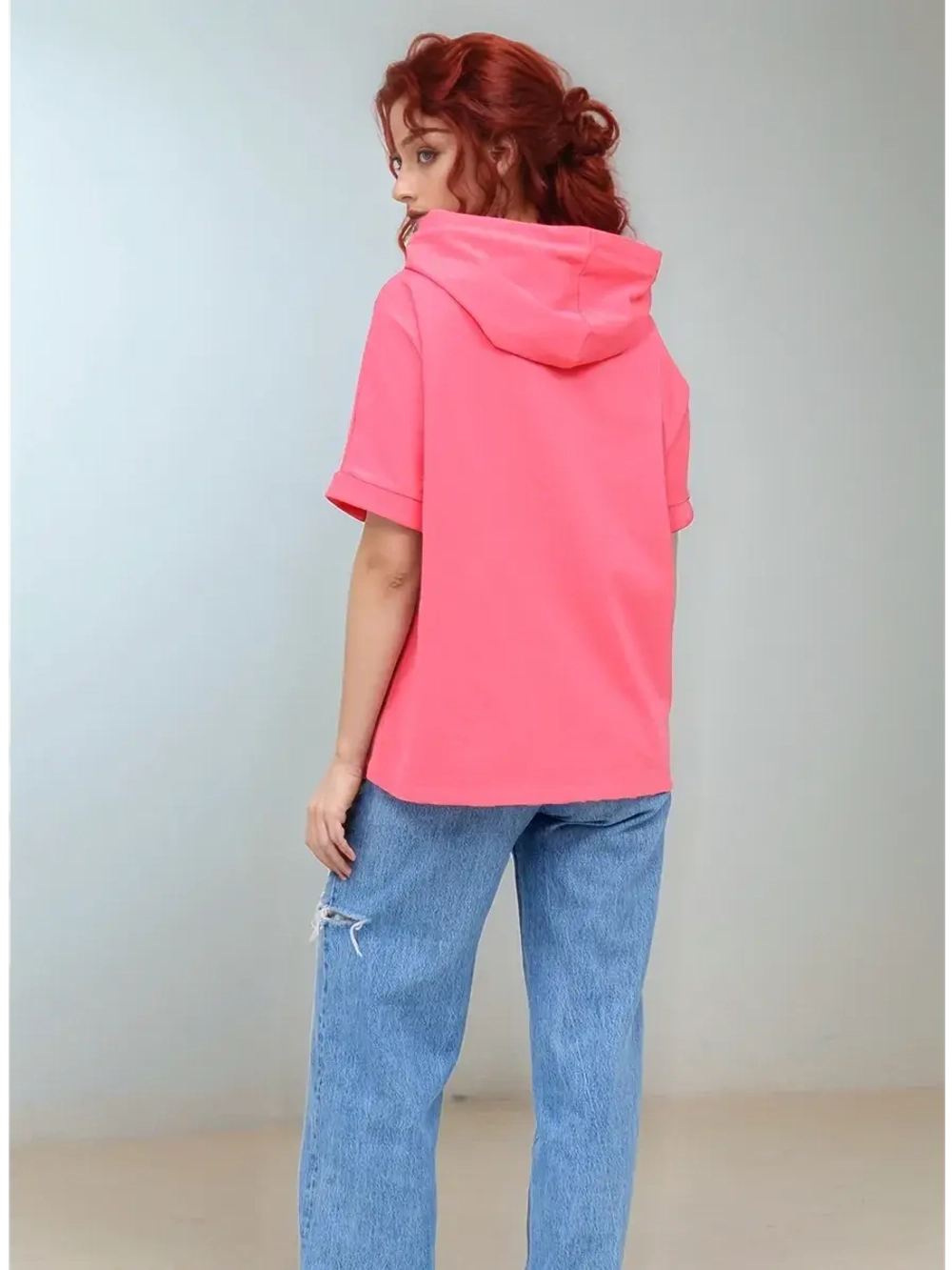 футболка с капюшоном