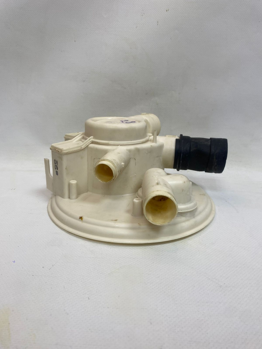 ESF67060XR ктпч14 Чаша (поддон) насоса посудомоечной машины Electrolux 1119151270 б/у