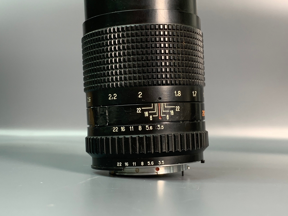 Объектив Телеар-н 3.5/200mm внутри грибок