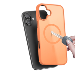 Матовый защитный чехол оранжевого цвета с MagSafe для iPhone 17, серия Yind Series от Dux Ducis
