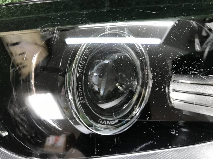 Фара правая Range Rover Vogue 4 12-17 ксенон