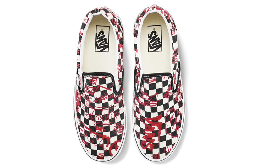 Vans Classic Slip On "Black White Red"