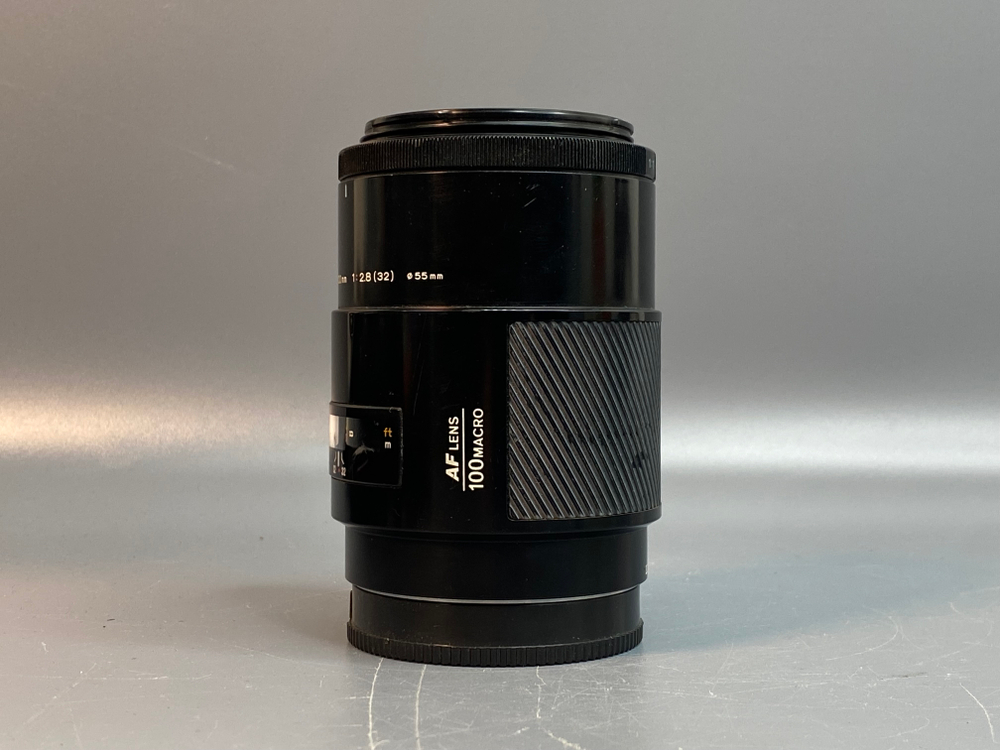Minolta AF 100mm f/2.8(32) Macro RS