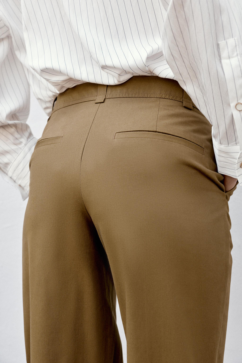 БРЮКИ BOOTCUT С ДЕКОРАТИВНОЙ СТРОЧКОЙ — ZARA