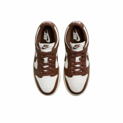 alt="Кремовая промежуточная подошва на женских кроссовках Nike Dunk Low Cacao Wow"
