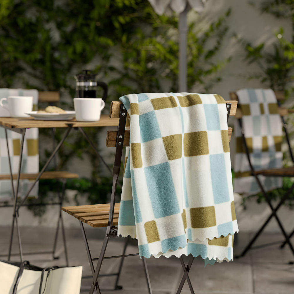 Плед IKEA SVARTFIBBLA (СВАРТФИББЛА), Разноцветный, 120х160 см