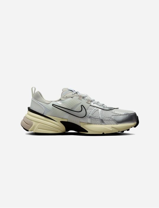 Nike Y2K Run Metallic Silver