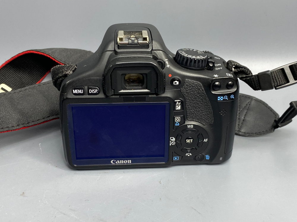 Canon 550D Kit 18-55mm 3.5-5.6 IS II 30.000 кадров