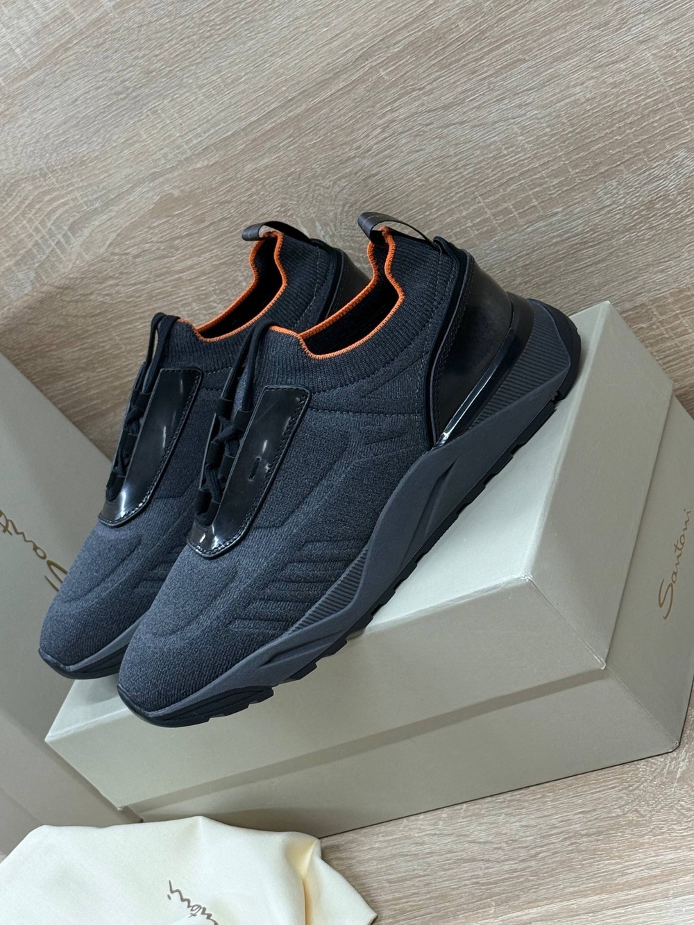 Кроссовки Santoni