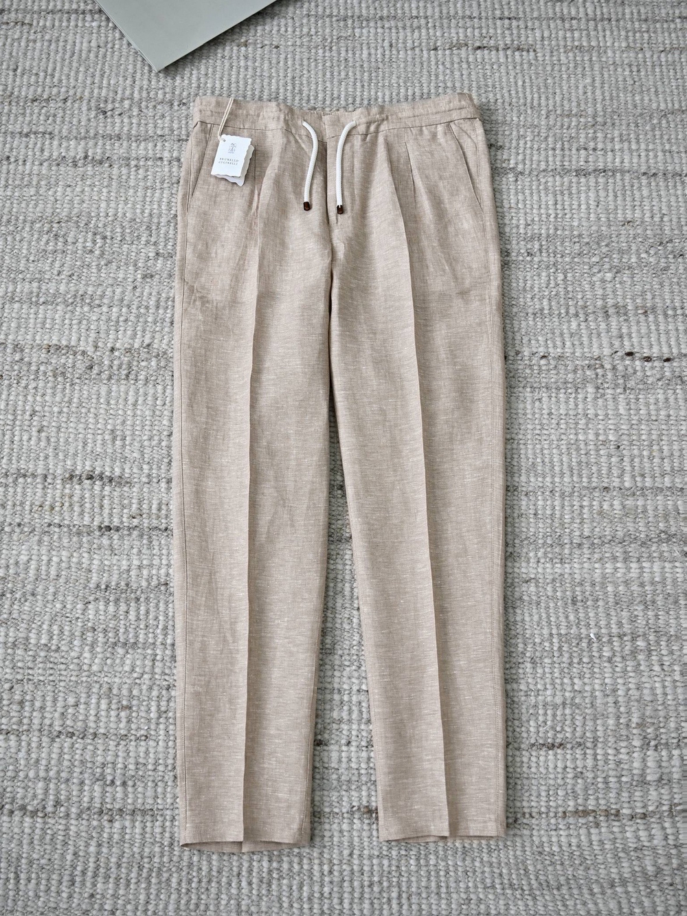 Льняной костюм Brunello Cucinelli