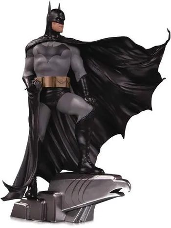 Фигурка DC Collectibles Designer Series: Batman by Alex Ross Deluxe Statue