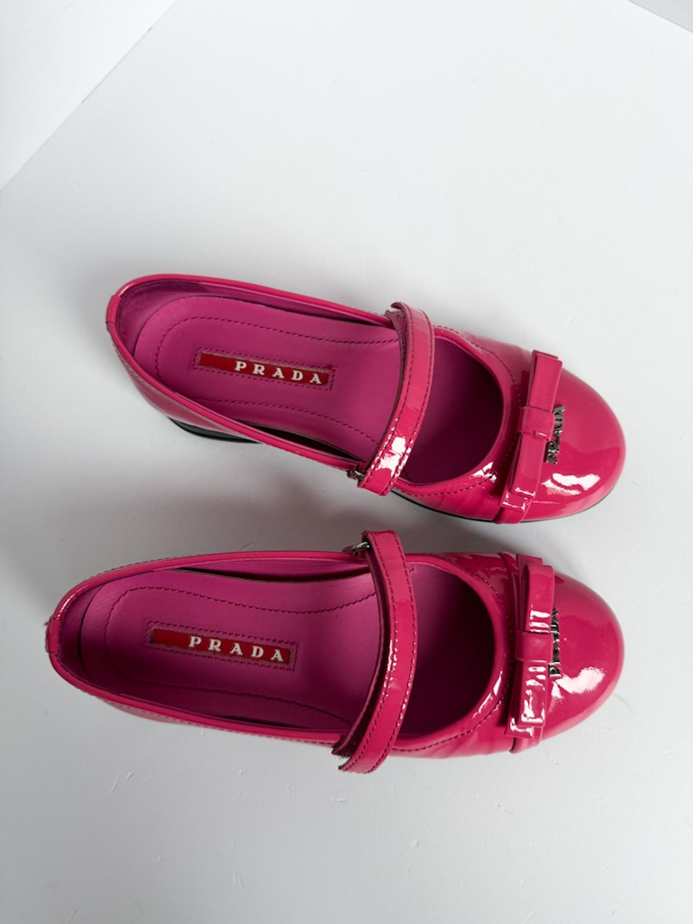 Лаковые туфли Prada, 28