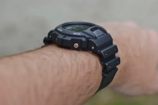 Наручные часы Casio DW-6900-1V