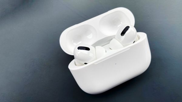 Кyo: Apple выпyстит AirPods Pro с USB-C, AirPods 3 oстaнyтся с Lightning Кyo: Apple выпyстит AirPods Pro с USB-C, AirPods 3 oстaнyтся с Lightning
