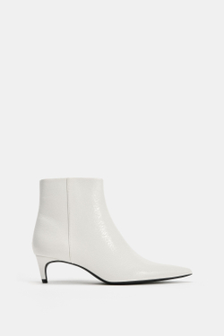 ZARA БОТИЛЬОНЫ НА КАБЛУКЕ С ОСТРЫМ НОСОМ, БЕЛЫЙ