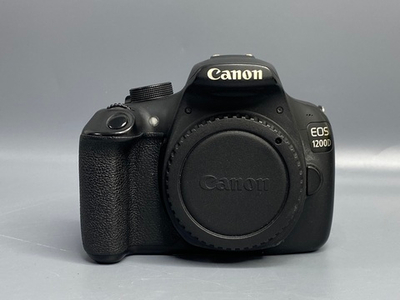 Canon EOS 1200D Body — не включается
