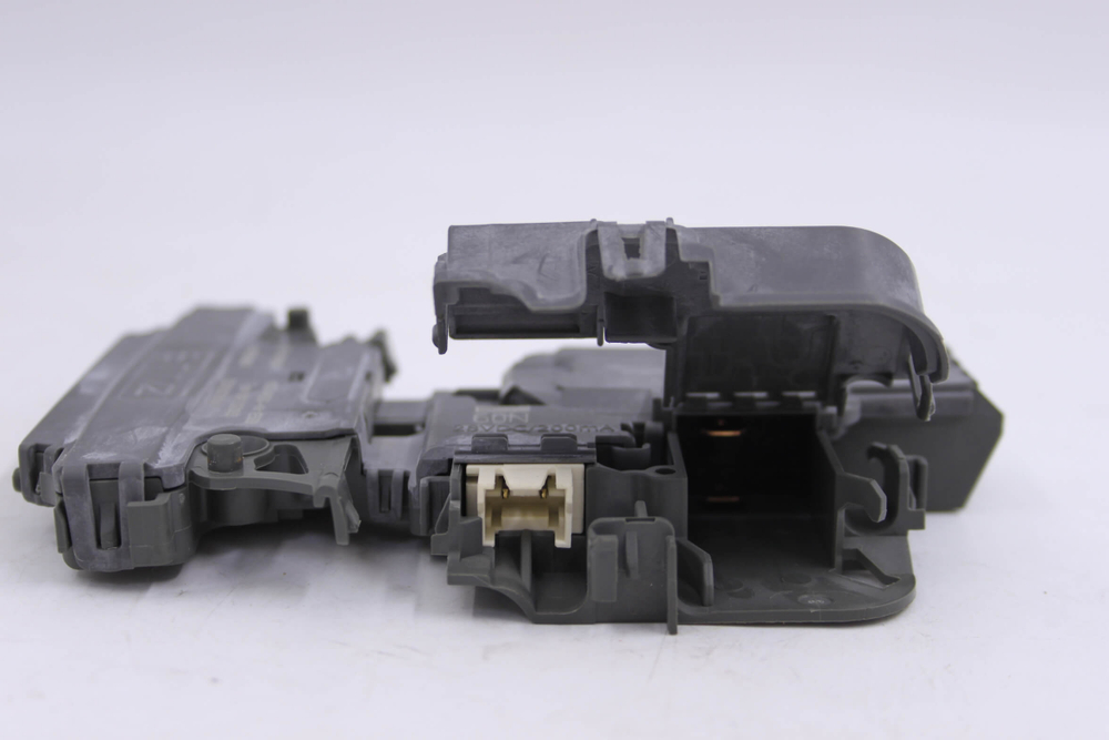 Замок дверцы 4055392551 посудомоечной машины Electrolux