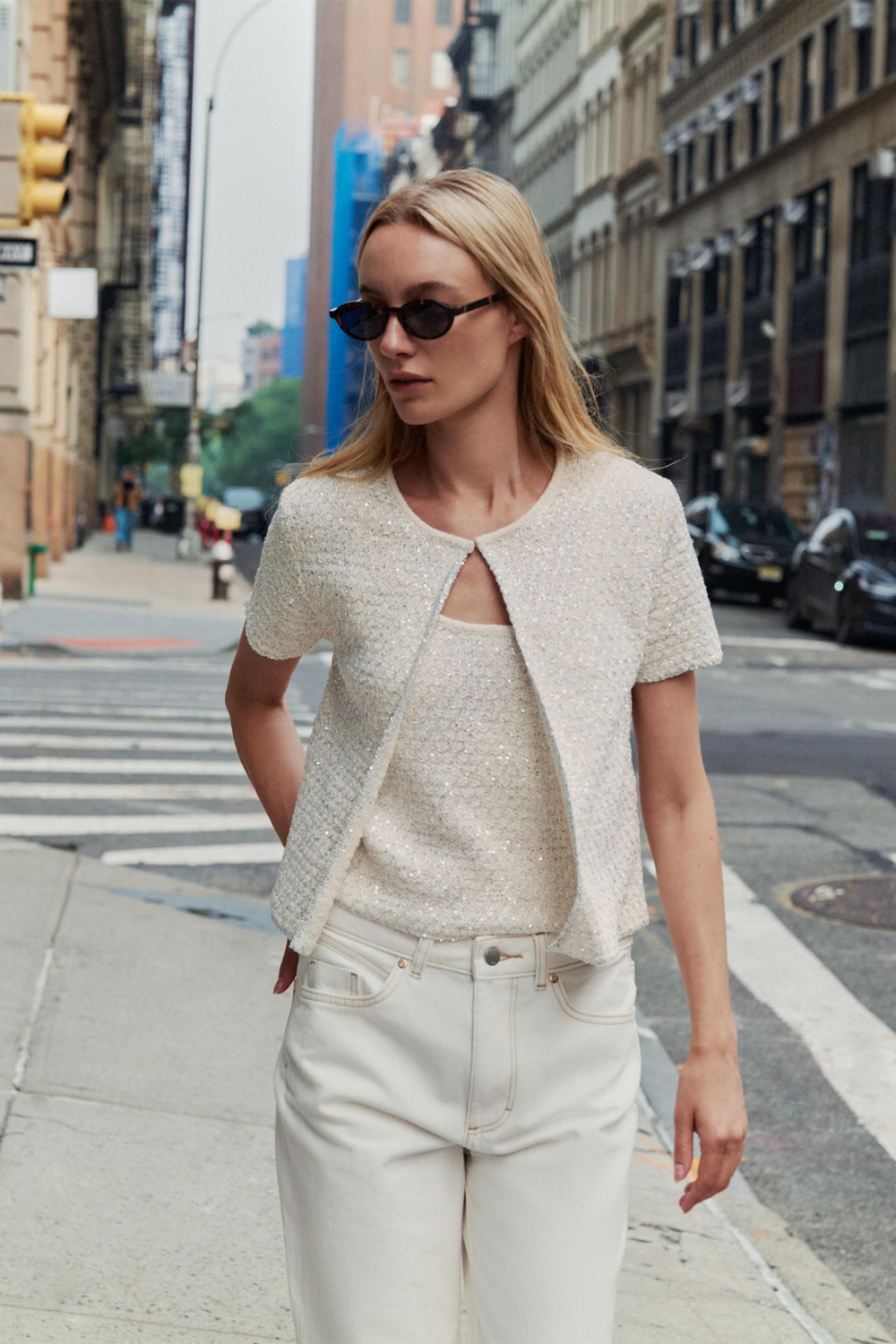 ТРИКОТАЖНЫЙ ТОП С ПАЙЕТКАМИ И БЛЕСТЯЩЕЙ НИТЬЮ — ZARA