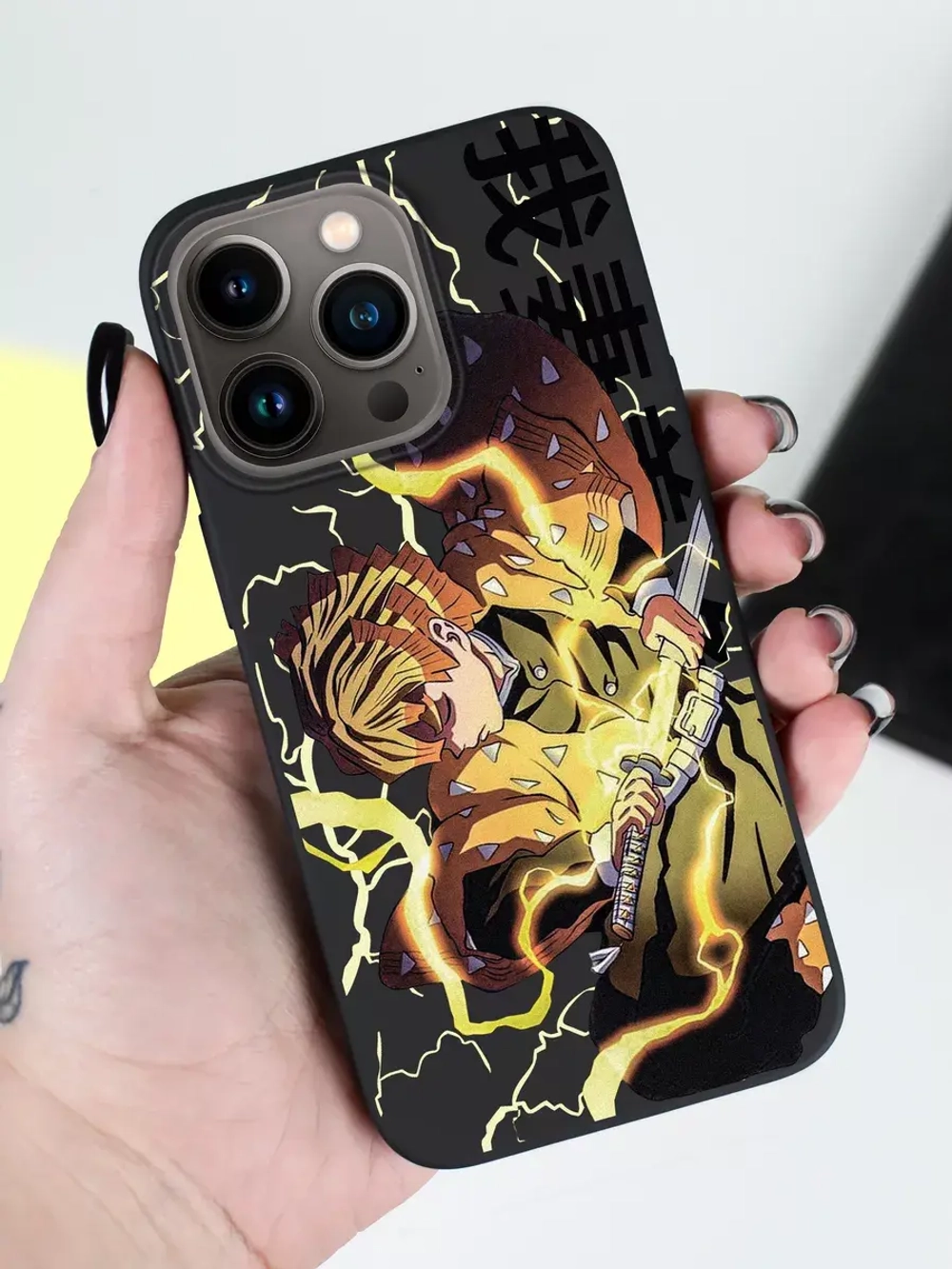 Чехол на iPhone 15 Pro с принтом