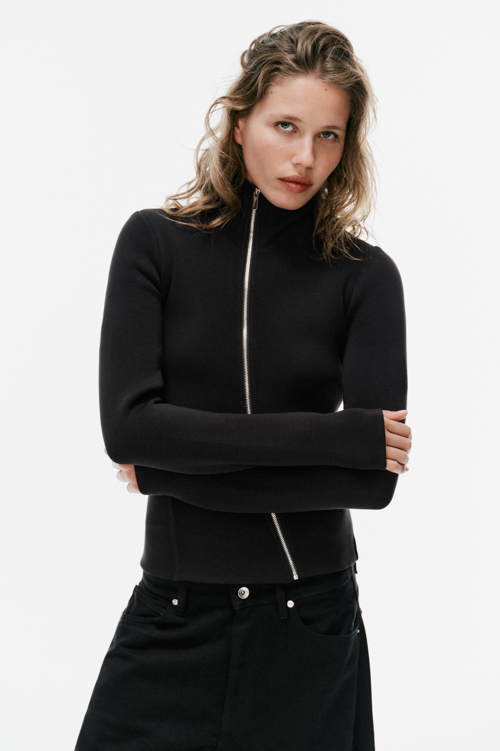 КУРТКА С МЕТАЛЛИЧЕСКОЙ МОЛНИЕЙ — ZARA