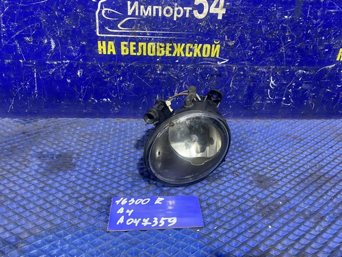 Туманка правая AUDI A4 2008-2012