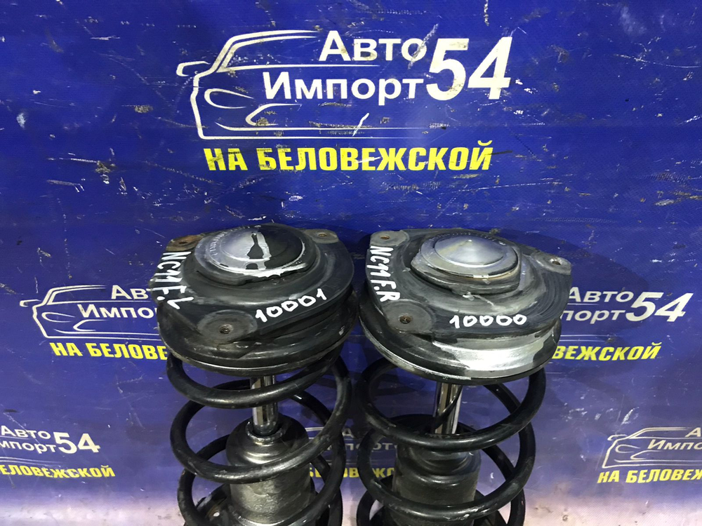 Стойка передняя левая NISSAN TIIDA 2004-2012