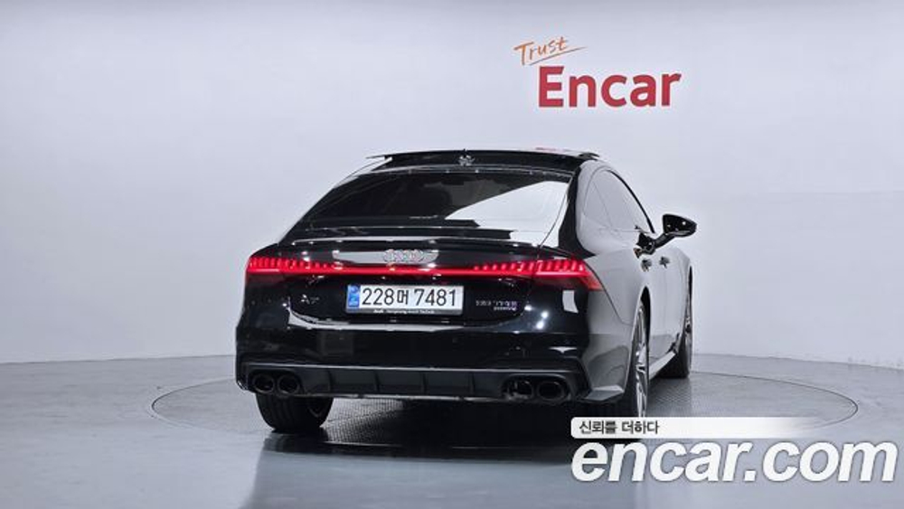 Audi A7 55 TFSI Quattro Premium — 2025