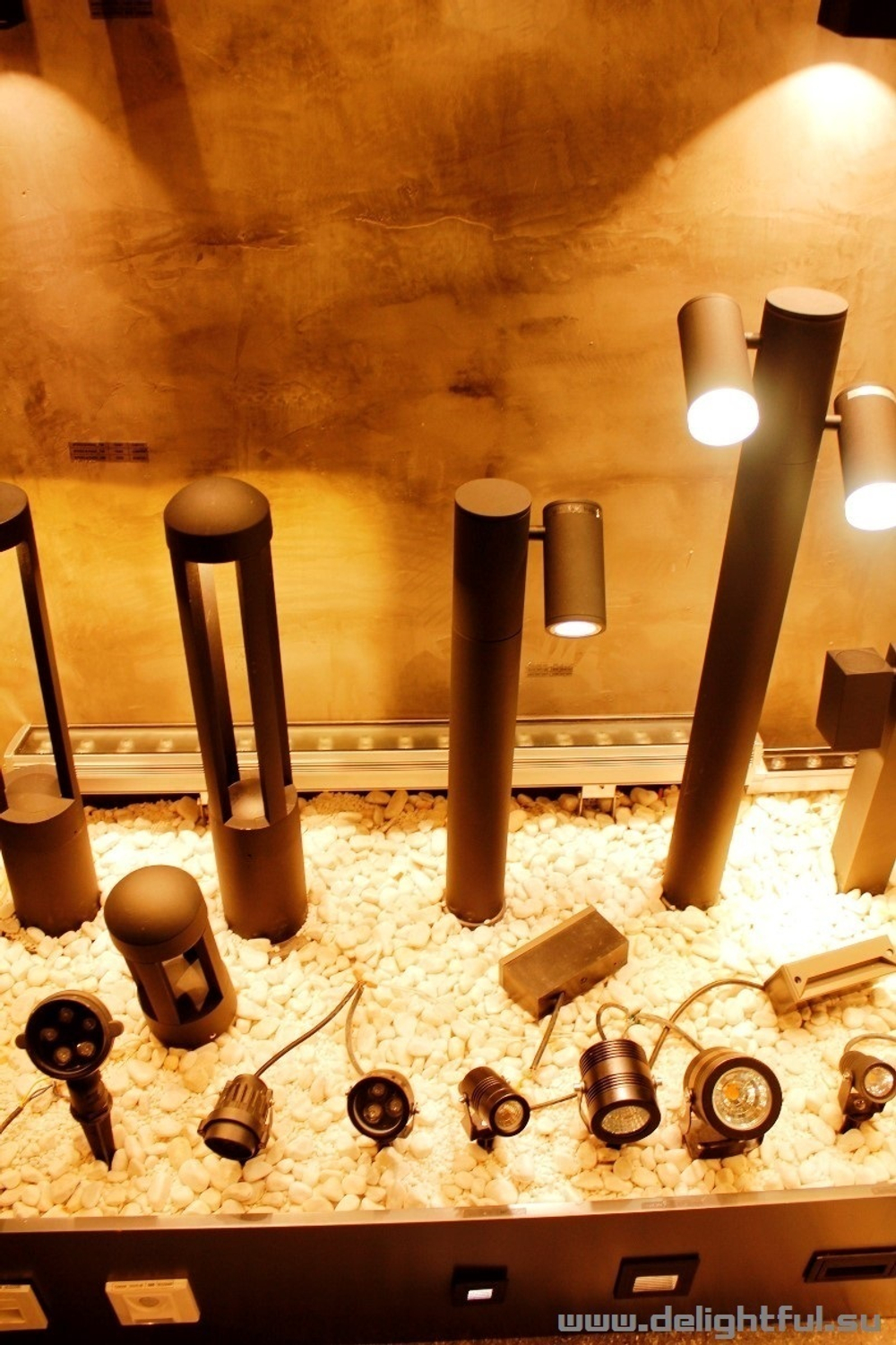 дизайнерский уличный светильник 01-04 by LUNA OUTDOOR LIGHTING