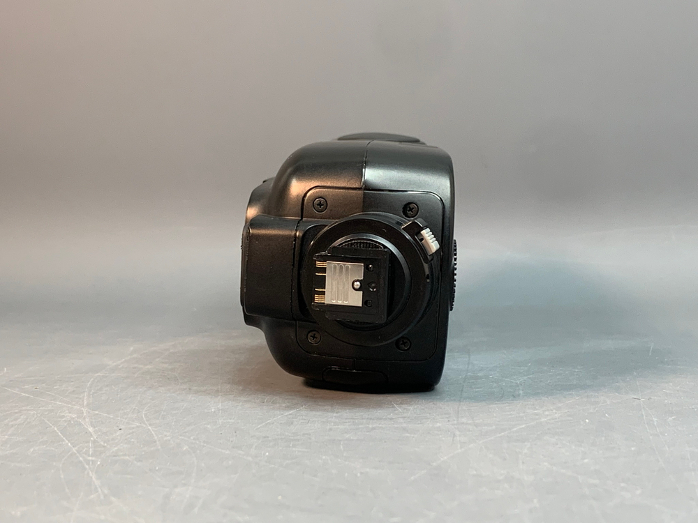 Godox ThinkLite TT685 II отсутствует накладка на корпусе