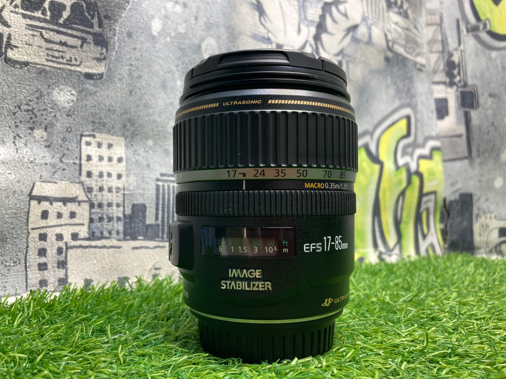 Canon EF-S 17-85mm 4-5.6 IS USM