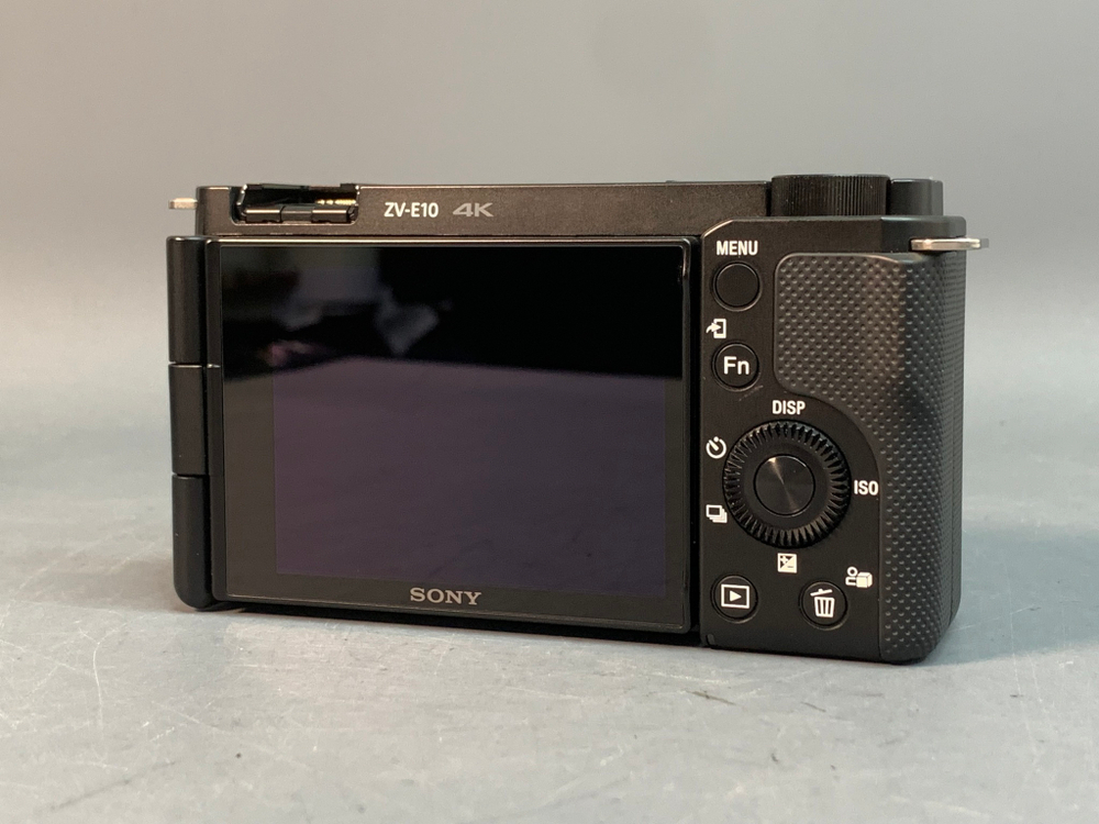 Sony ZV-E10 Kit 16-50mm 187 Кадров