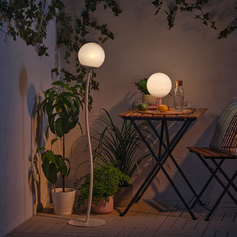 IKEA SOLVINDEN  (ИКЕА СОЛВИНДЕН)  -  Светильник напольный - на солнечной батарее/для улицы бежевый
