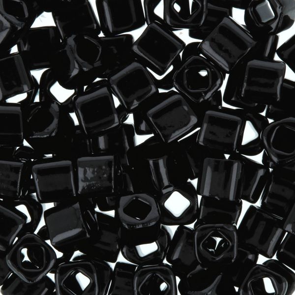 Бисер Toho Cube 1 (3 мм), 25 г (5х5 г), 0049 черный