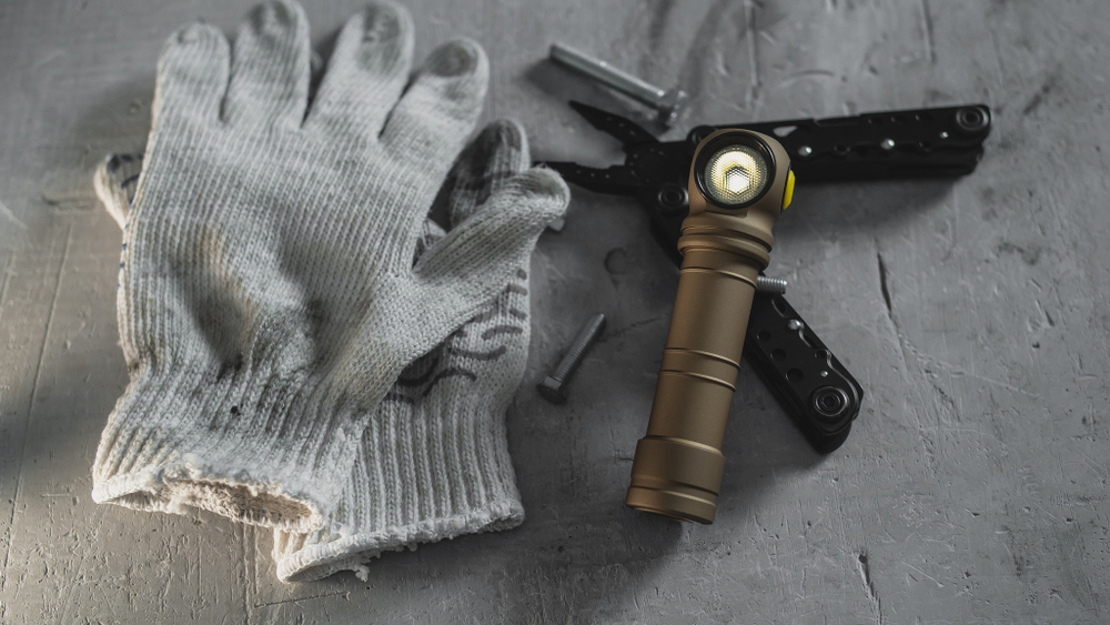 Фонарь Armytek Wizard C2 Pro Max Sand