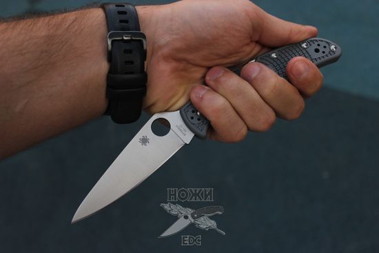 Складной нож Spyderco Endura Flat Ground Grey C10FPGY c клинком из стали VG-10, рукоять FRN