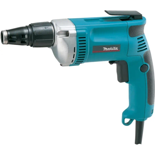 Шуруповерт Makita 6826