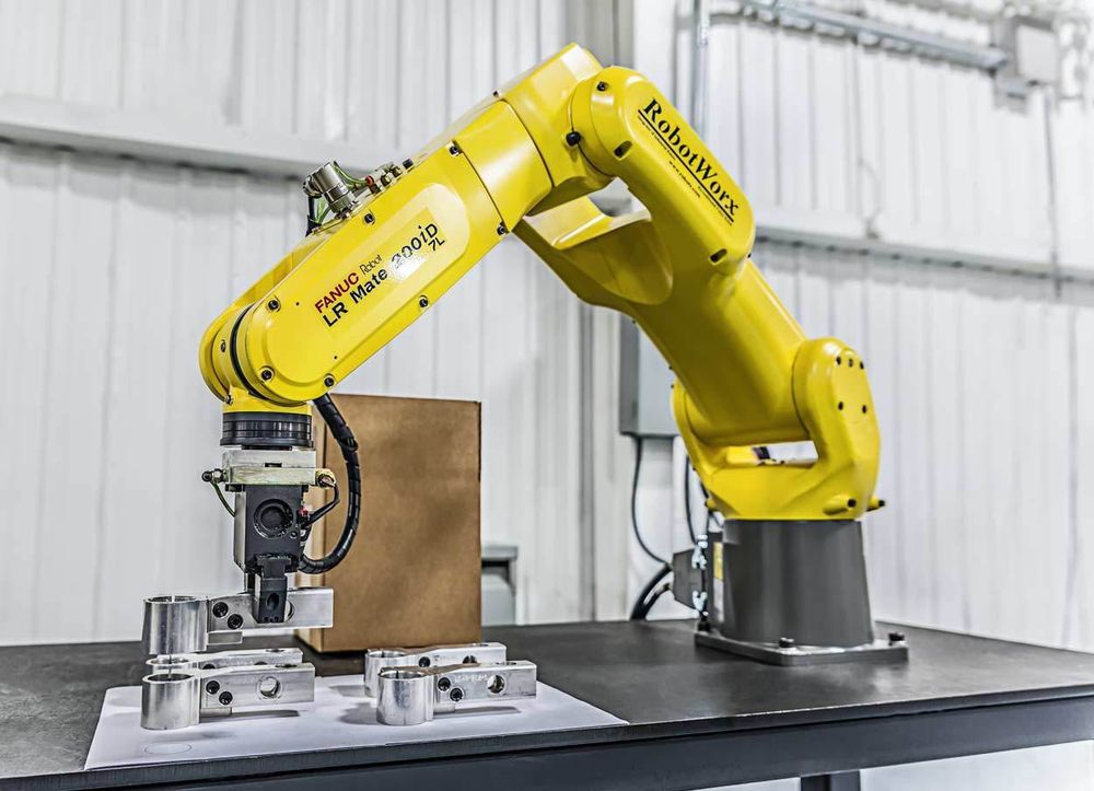 Робот Fanuc LR-mate 200ID/5L Робот Fanuc LR-mate 200ID/5L