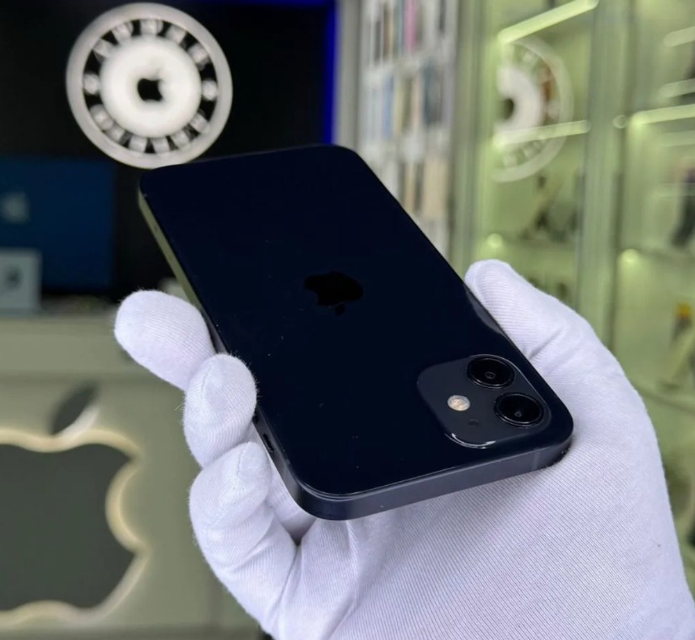 iPhone 12, 128 ГБ б/у