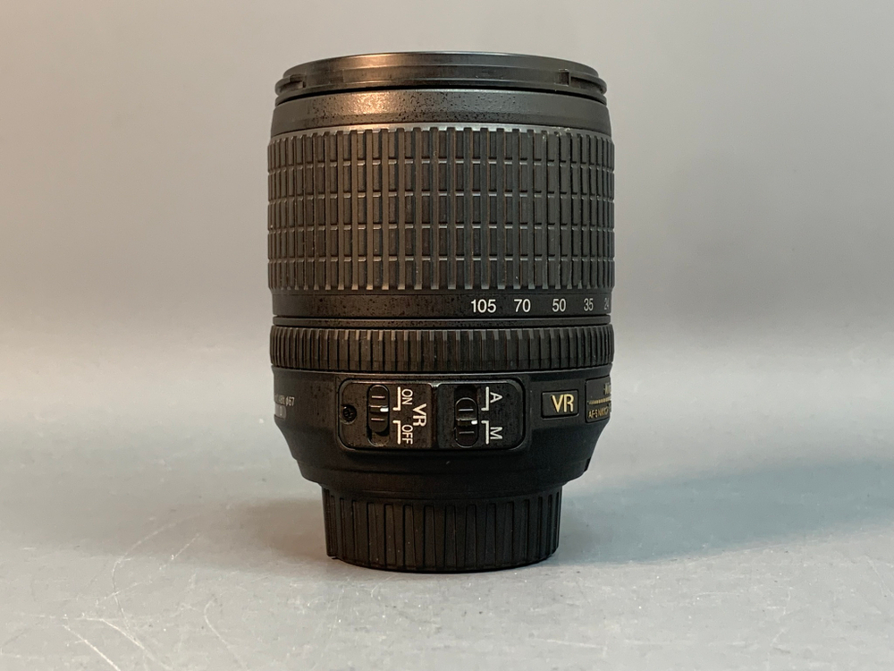 Nikon 18-105mm 3.5-5.6G AF-S ED DX VR Nikkor