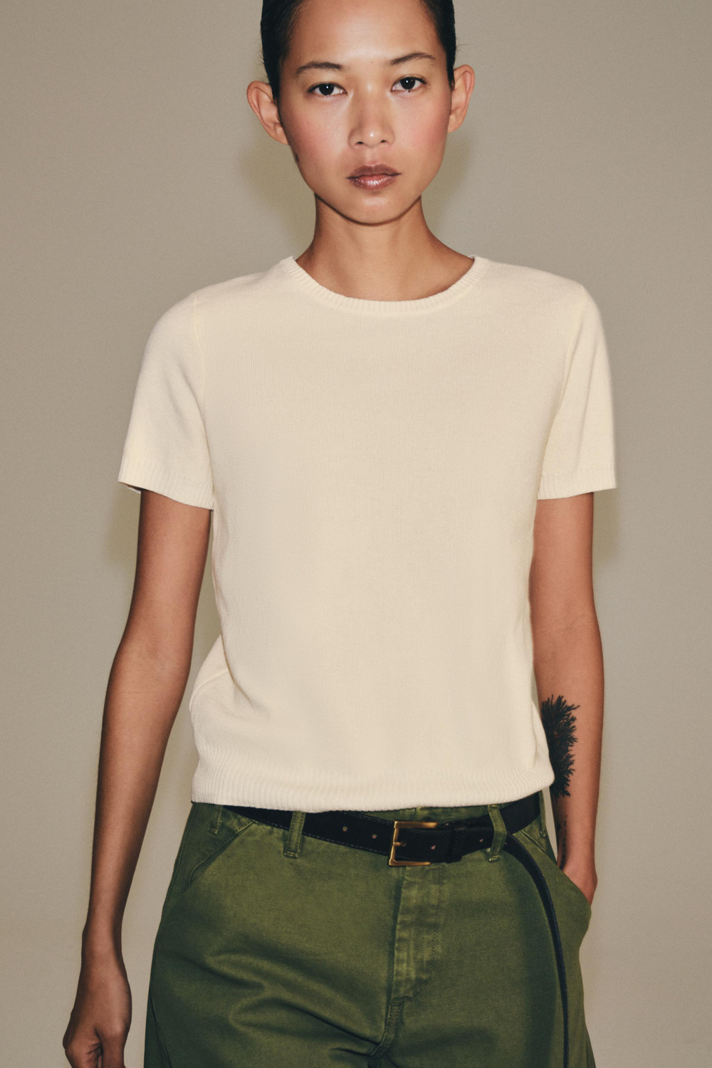 ТРИКОТАЖНЫЙ ТОП С КОРОТКИМИ РУКАВАМИ — ZARA