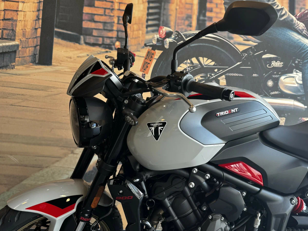 Triumph Trident 800, 2026