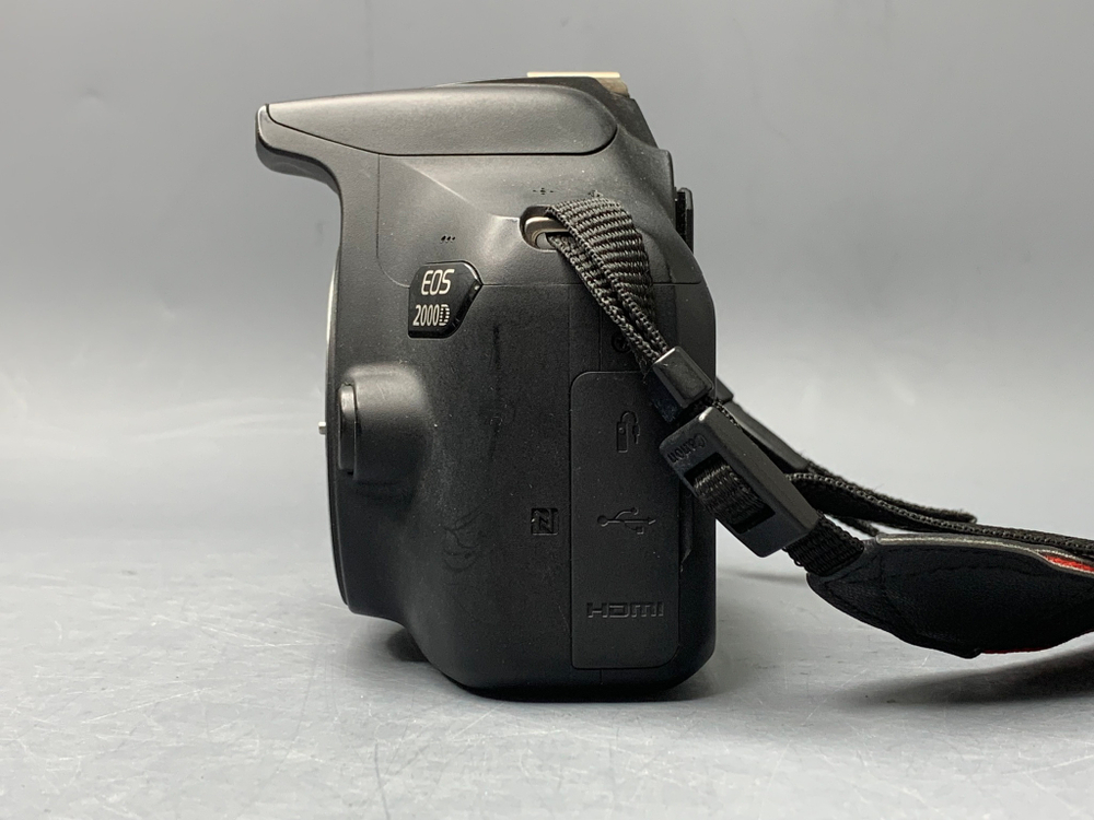 Canon EOS 2000D Body с дефектом