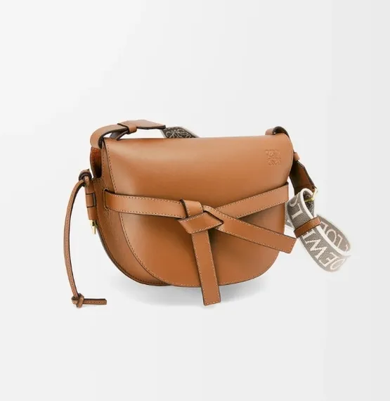 Кожаная женская сумка Loewe Gate коричневый