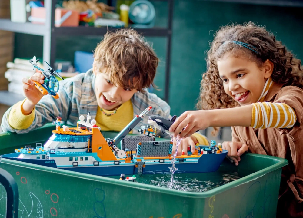 Конструктор LEGO City 60368 Корабль «Исследователь Арктики»
