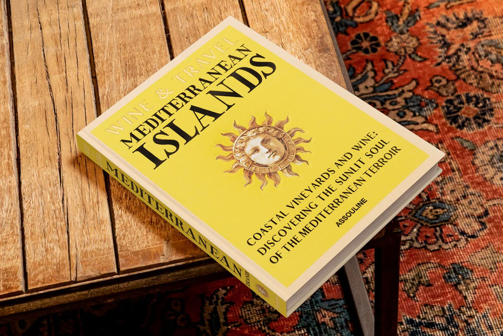 Книга на английском языке Assouline WINE & TRAVEL MEDITERRANEAN ISLANDS